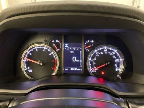 Used 2024 Toyota 4Runner TRD Off-Road Premium image 23