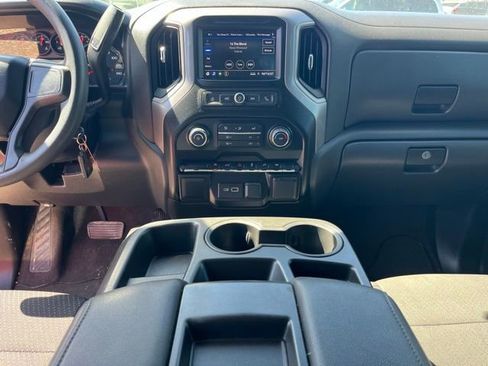 Used 2021 Chevrolet Silverado 1500 Custom image 9