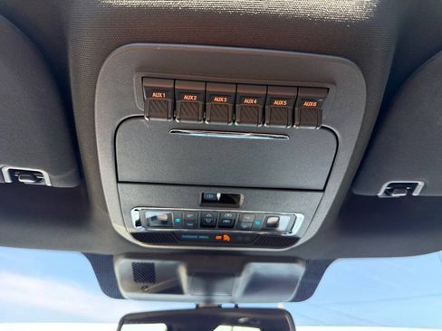Used 2025 Ford F250 Platinum AWD/4WD image 35
