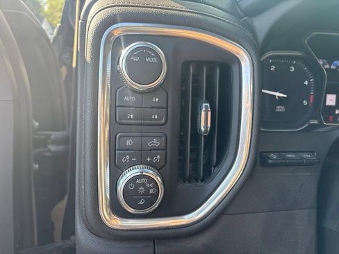 Used 2022 GMC Sierra 2500 Denali w/ Denali Ultimate Package AWD/4WD image 12