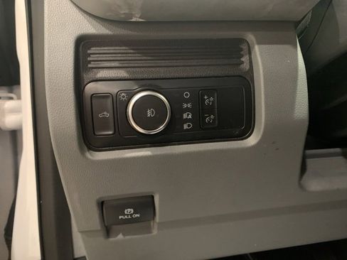 Used 2024 Ford F250 XLT image 11