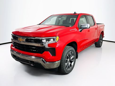 Used 2023 Chevrolet Silverado 1500 LT AWD/4WD image 3