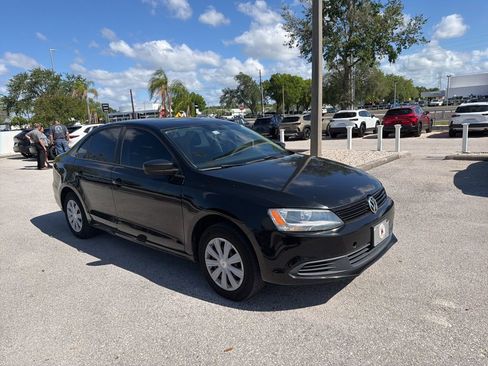 Used 2011 Volkswagen Jetta Sedan image 5