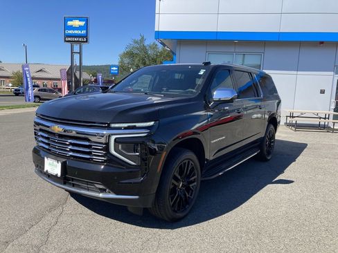 New 2025 Chevrolet Suburban Premier image 3