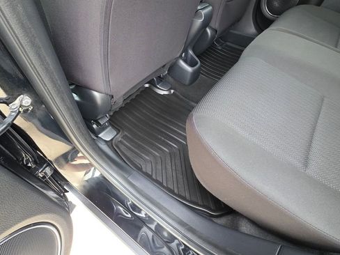 Used 2018 Honda HR-V EX image 18