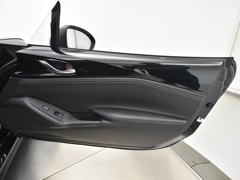 New 2026 MAZDA MX-5 Miata Club w/ Weather Package RWD image 38