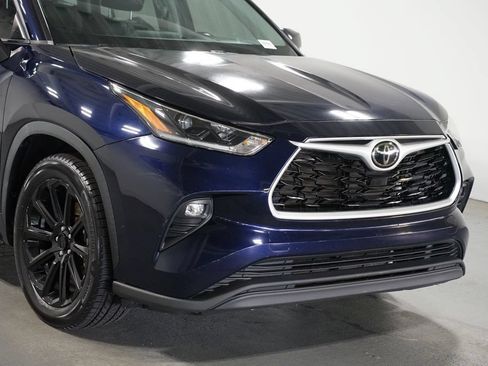 Used 2021 Toyota Highlander XLE FWD image 4