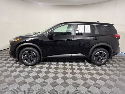 Used 2026 Nissan Rogue SV FWD image 3