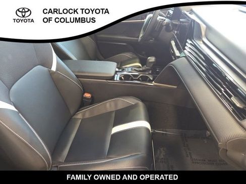 Used 2025 Toyota Camry SE w/ Convenience Package FWD image 20