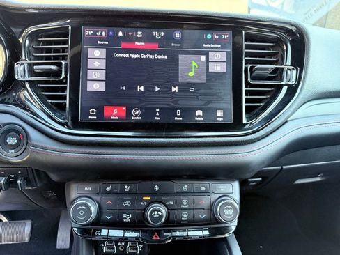 Used 2023 Dodge Durango GT image 21