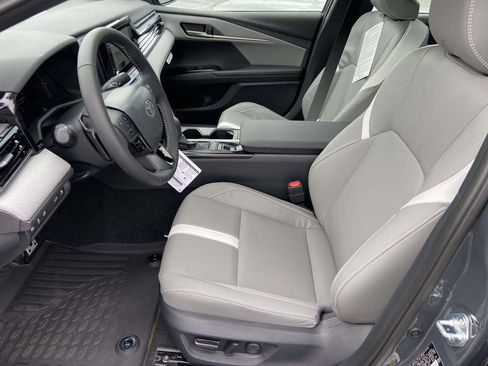 New 2026 Toyota Camry SE FWD image 16