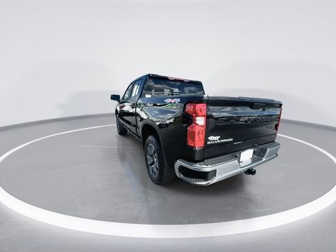 Used 2023 Chevrolet Silverado 1500 LT AWD/4WD image 6