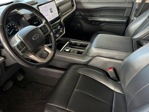 Certified 2024 Ford Expedition Max XLT RWD image 9