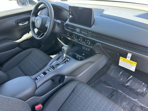New 2027 Honda HR-V LX image 8