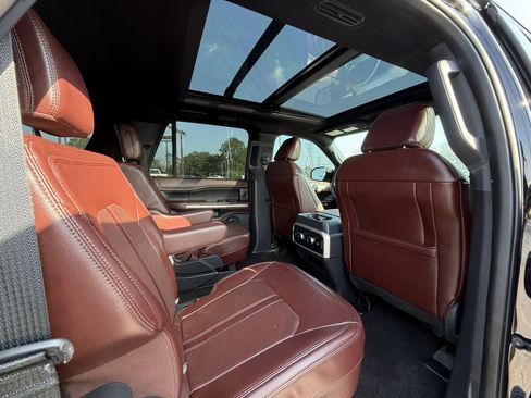 Used 2023 Ford Expedition Max Limited image 34