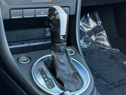 Used 2013 Volkswagen Beetle 2.5 image 16