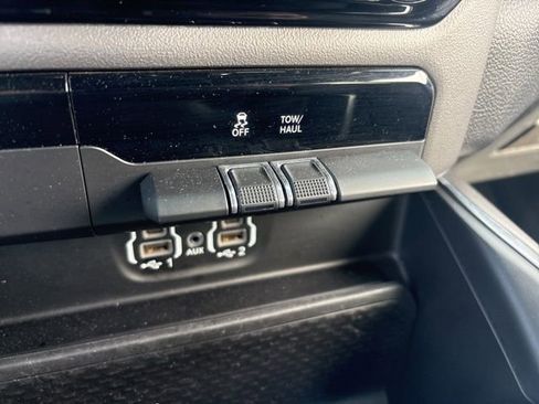 Used 2024 RAM 1500 Laramie image 34