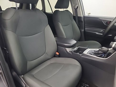Used 2024 Toyota RAV4 LE AWD/4WD image 17