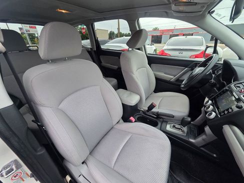 Used 2016 Subaru Forester 2.5i Premium AWD/4WD image 19
