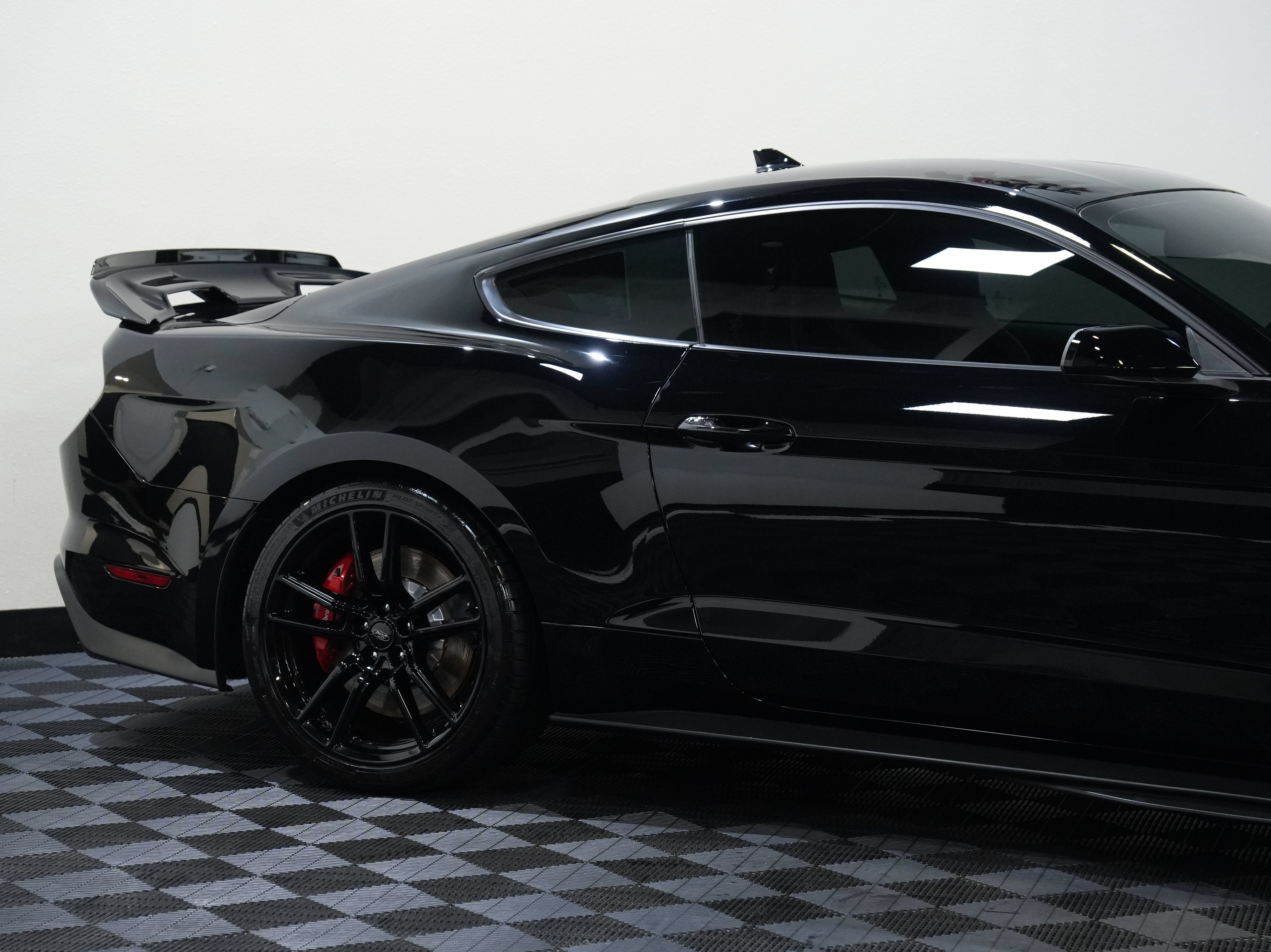 Used 2021 Ford Mustang Shelby GT500 RWD image 14