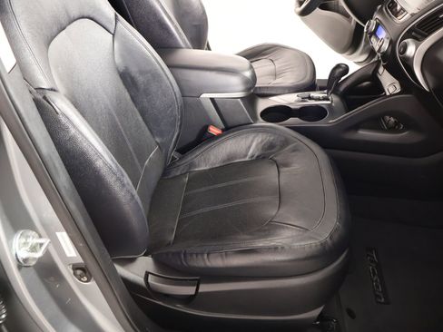 Used 2013 Hyundai Tucson Limited w/ Premium Pkg FWD image 14