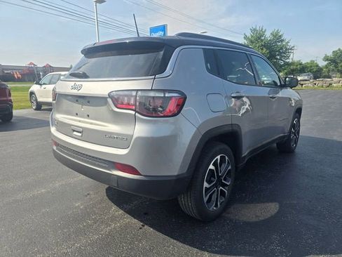 Used 2024 Jeep Compass Limited AWD/4WD image 5