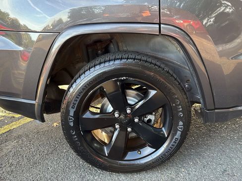 Used 2014 Jeep Grand Cherokee Altitude image 33