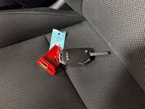 Certified 2023 Kia Forte LXS image 32