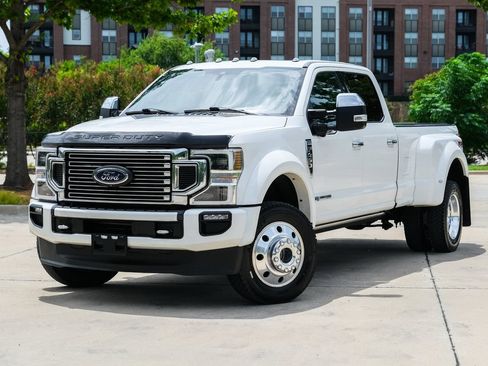 Used 2022 Ford F450 Platinum w/ FX4 Off-Road Package AWD/4WD image 6