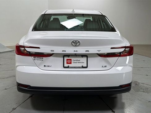 Used 2026 Toyota Camry LE w/ Convenience Package image 4