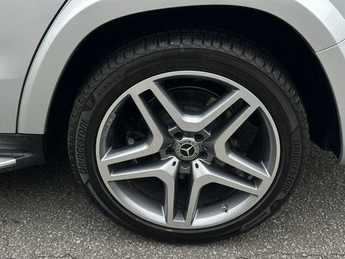 Used 2018 Mercedes-Benz GLS 550 4MATIC image 11