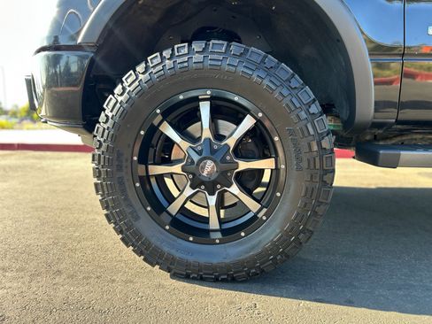 Used 2014 Ford F150 FX4 w/ Equipment Group 402A Luxury AWD/4WD image 36