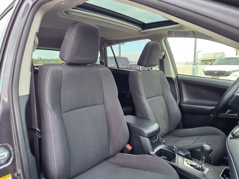 Used 2018 Toyota RAV4 XLE w/ All Weather Liner Package FWD image 10