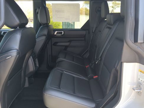 New 2026 Ford Bronco Outer Banks image 12