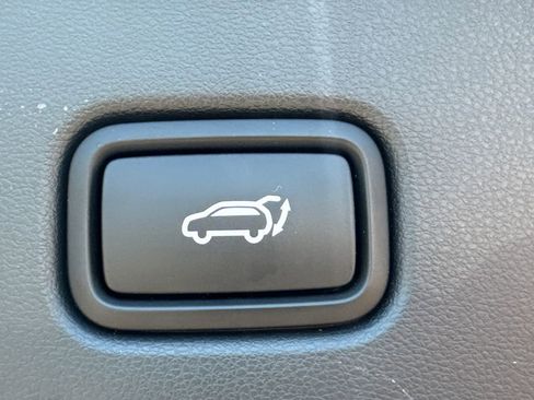 Used 2025 Hyundai Tucson Limited AWD/4WD image 19
