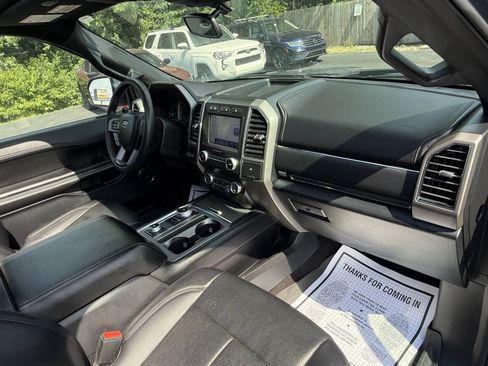 Used 2020 Ford Expedition XLT w/ Equipment Group 202A AWD/4WD image 28