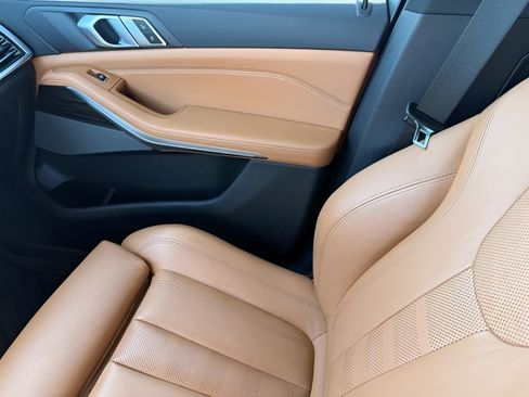 Used 2019 BMW X5 xDrive40i w/ M Sport Package AWD/4WD image 27
