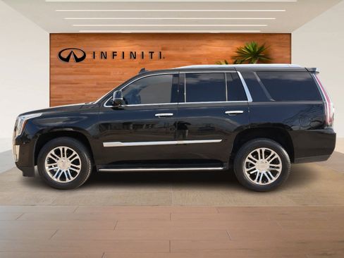 Used 2020 Cadillac Escalade 2WD image 4