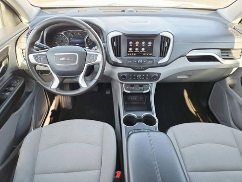 Used 2023 GMC Terrain SLE w/ Driver Convenience Package image 9