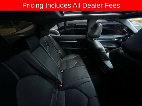 Used 2020 Toyota Camry XSE FWD image 5