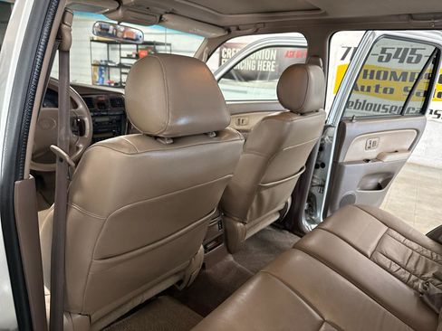 Used 2001 Toyota 4Runner Limited image 31