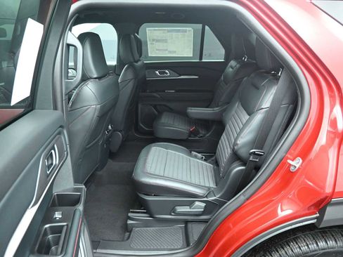 New 2026 Ford Explorer ST-Line w/ ST-Line Street Pack image 14