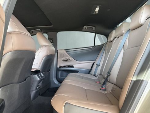 Certified 2025 Lexus ES 300h w/ Premium Package image 25