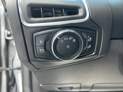 Used 2014 Ford Focus Titanium FWD image 24