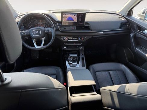 Used 2021 Audi Q5 Premium image 13