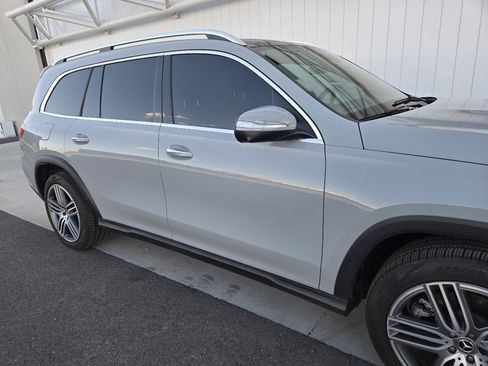 Used 2024 Mercedes-Benz GLS 450 4MATIC image 8