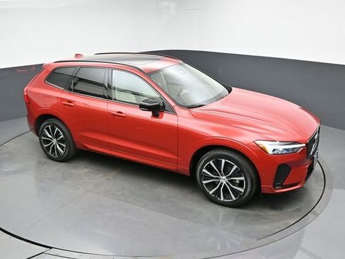 Used 2024 Volvo XC60 B5 Plus w/ Protection Package Premier image 44