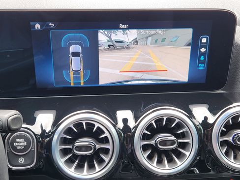 Used 2025 Mercedes-Benz C 300 Sedan image 73