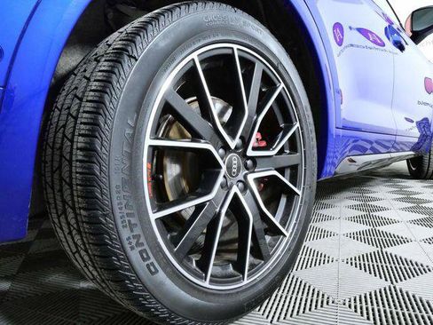 Used 2023 Audi SQ5 Prestige w/ Prestige Package AWD/4WD image 9