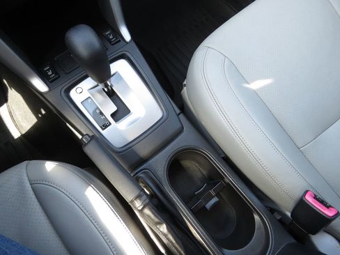 Used 2015 Subaru Forester 2.5i Premium w/ All-Weather Package image 23